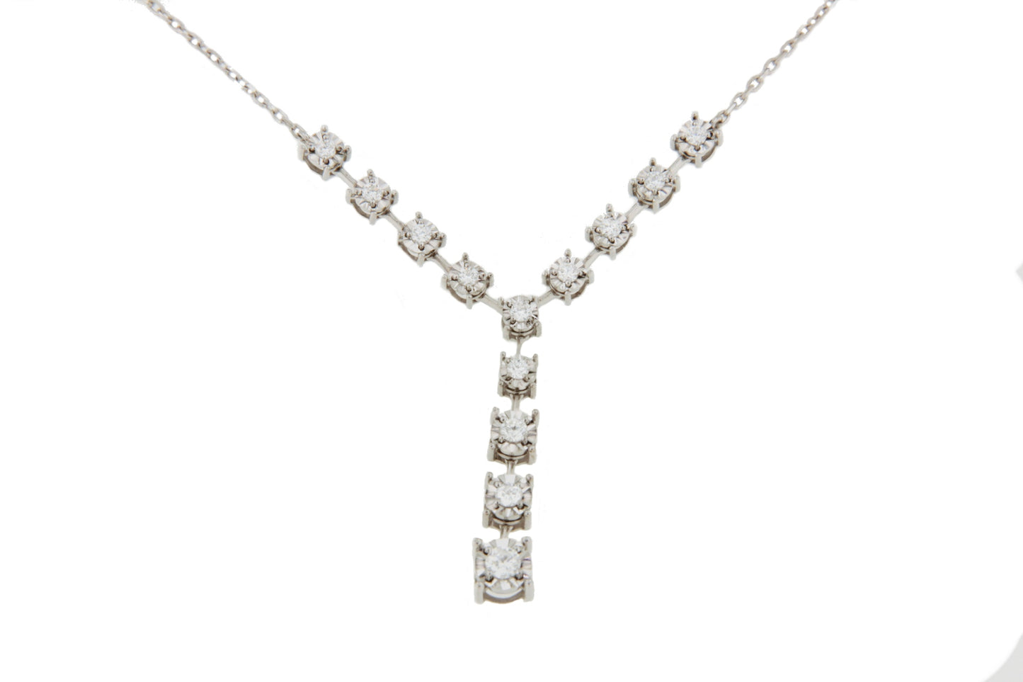 Gargantilla LIBERIA con chorrera tipo riviere de brillantes en oro blanco 18 ktes