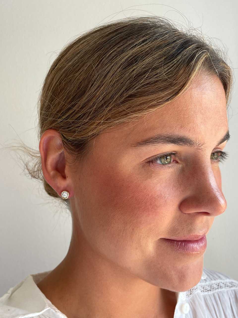 Pendiente MANAOS dormilones de brillantes en oro blanco y amarillo 18 ktes