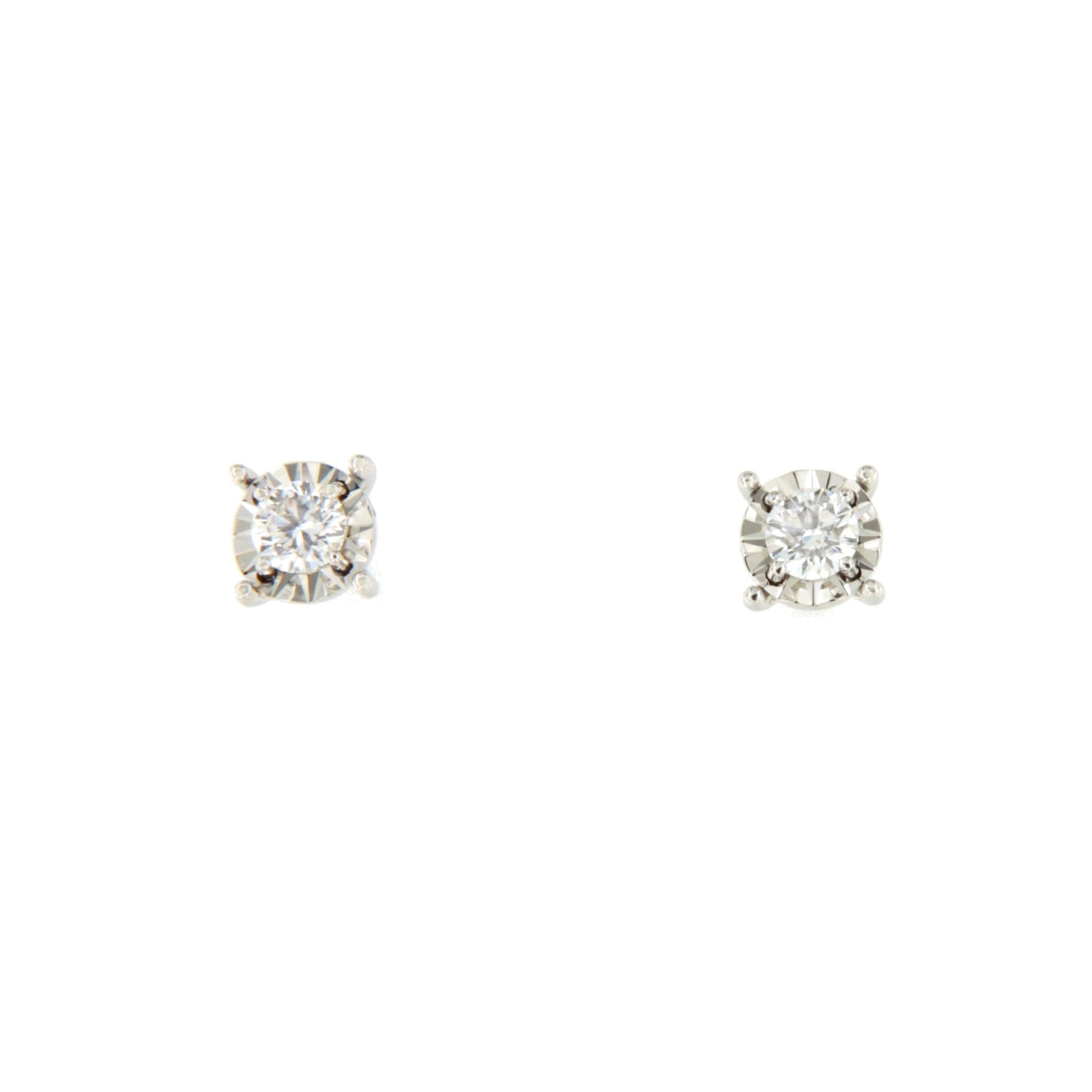 GUANA stud earrings with diamond studs and claw setting in 18k white gold.