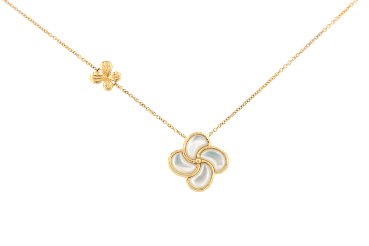 LUCERNA choker, flower pendant with mother-of-pearl in 18k yellow gold