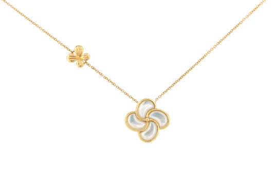 LUCERNA choker, flower pendant with mother-of-pearl in 18k yellow gold