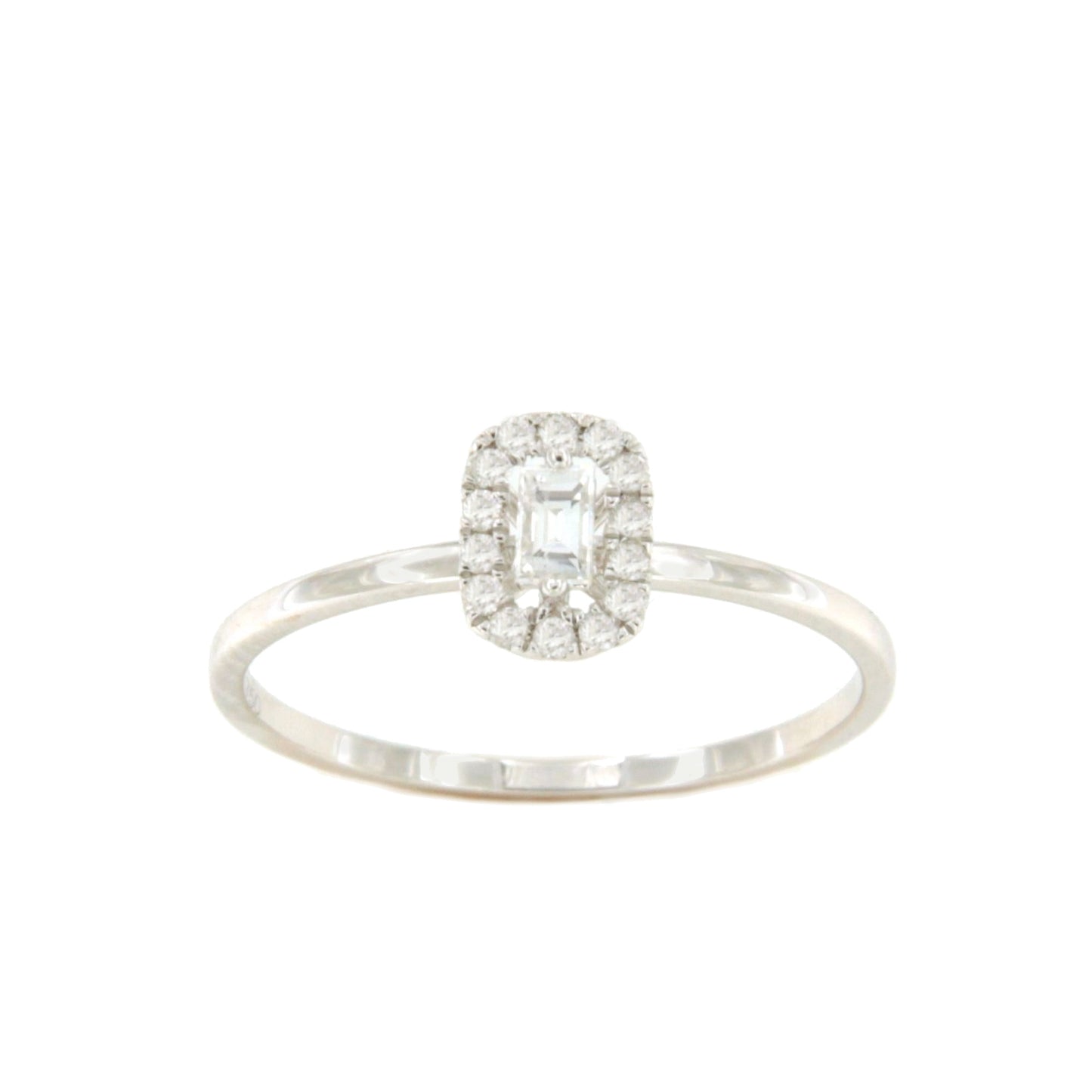 Anillo HAMPTON roseta en oro blanco 18 ktes con brillantes y baguettes.