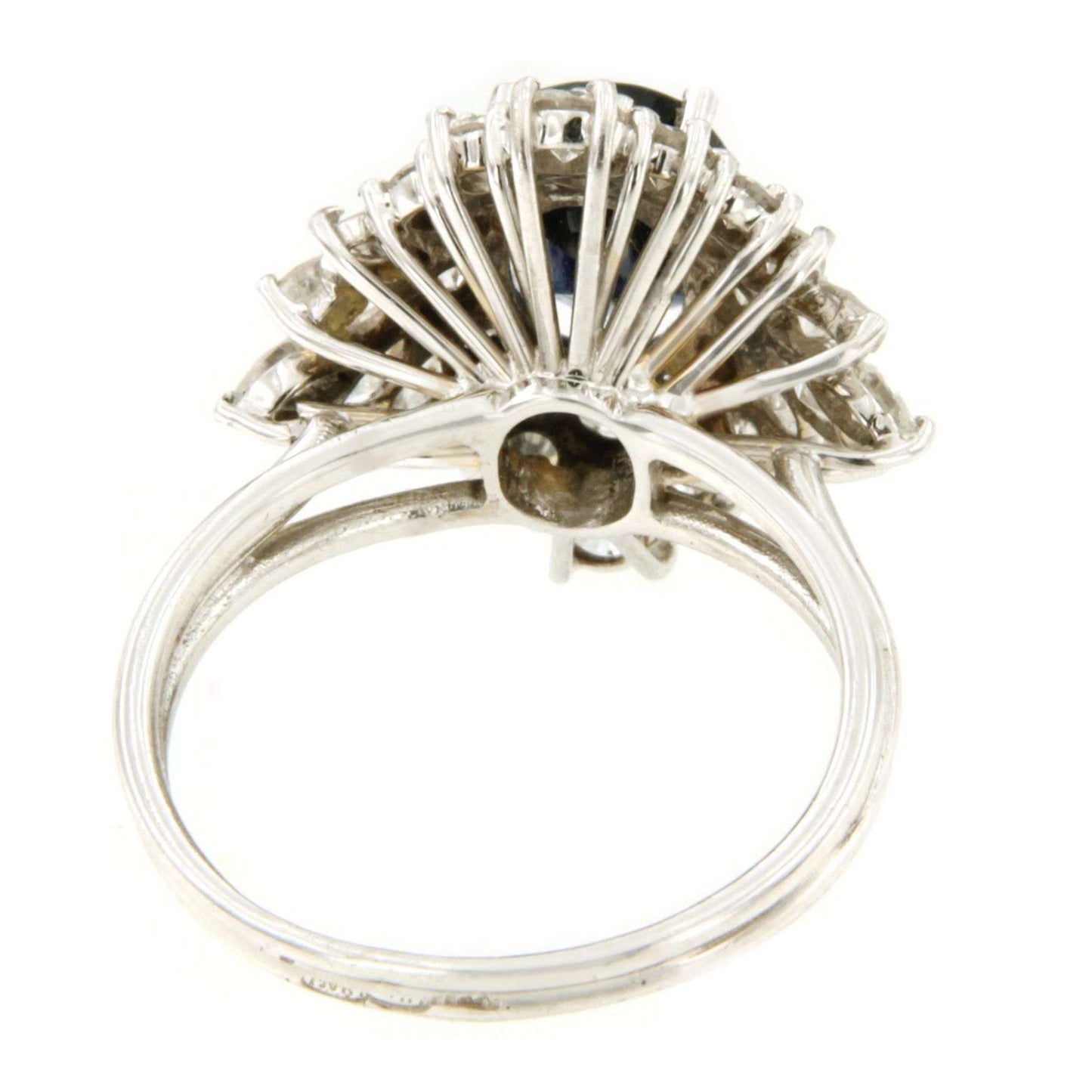 DURANGO ring with oval sapphire center and diamonds in 18k white gold.