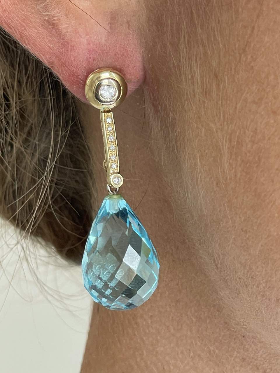 HORNA pendant with diamond bezel in 18k yellow and white gold