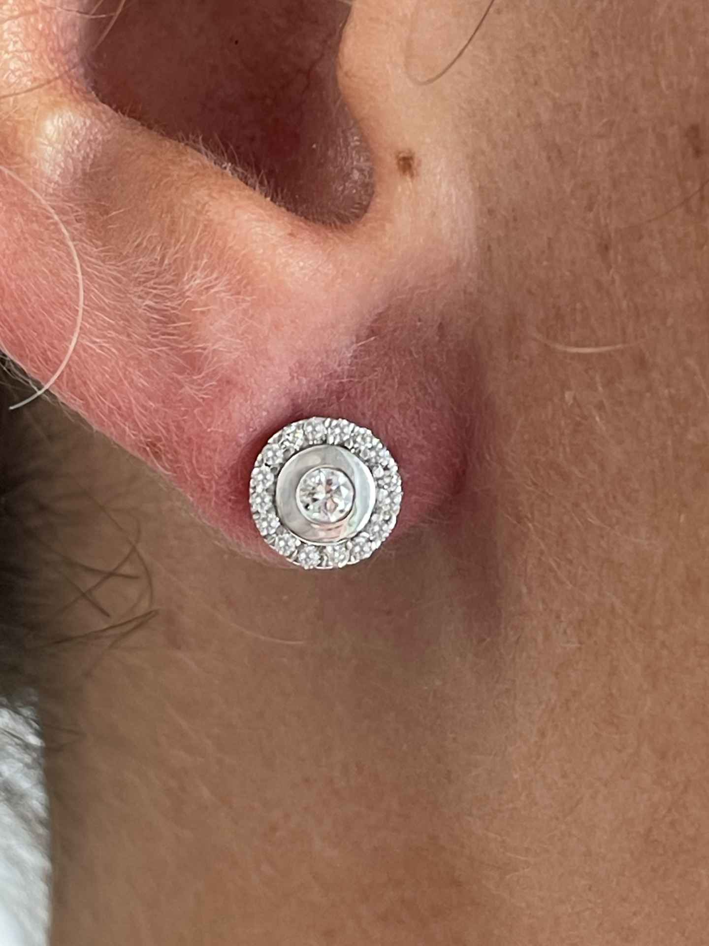 BABEL detachable stud earrings in white gold and diamond.