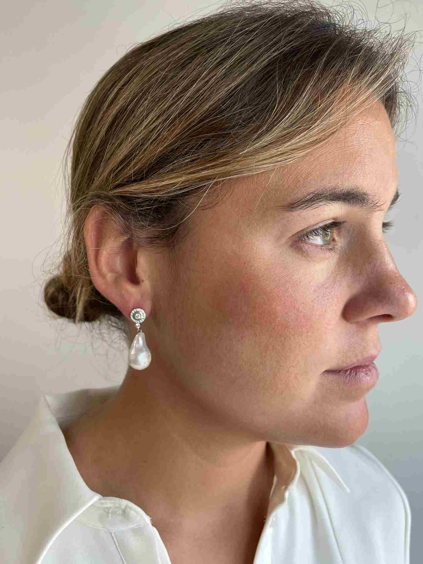 BABEL detachable stud earrings in white gold and diamond.