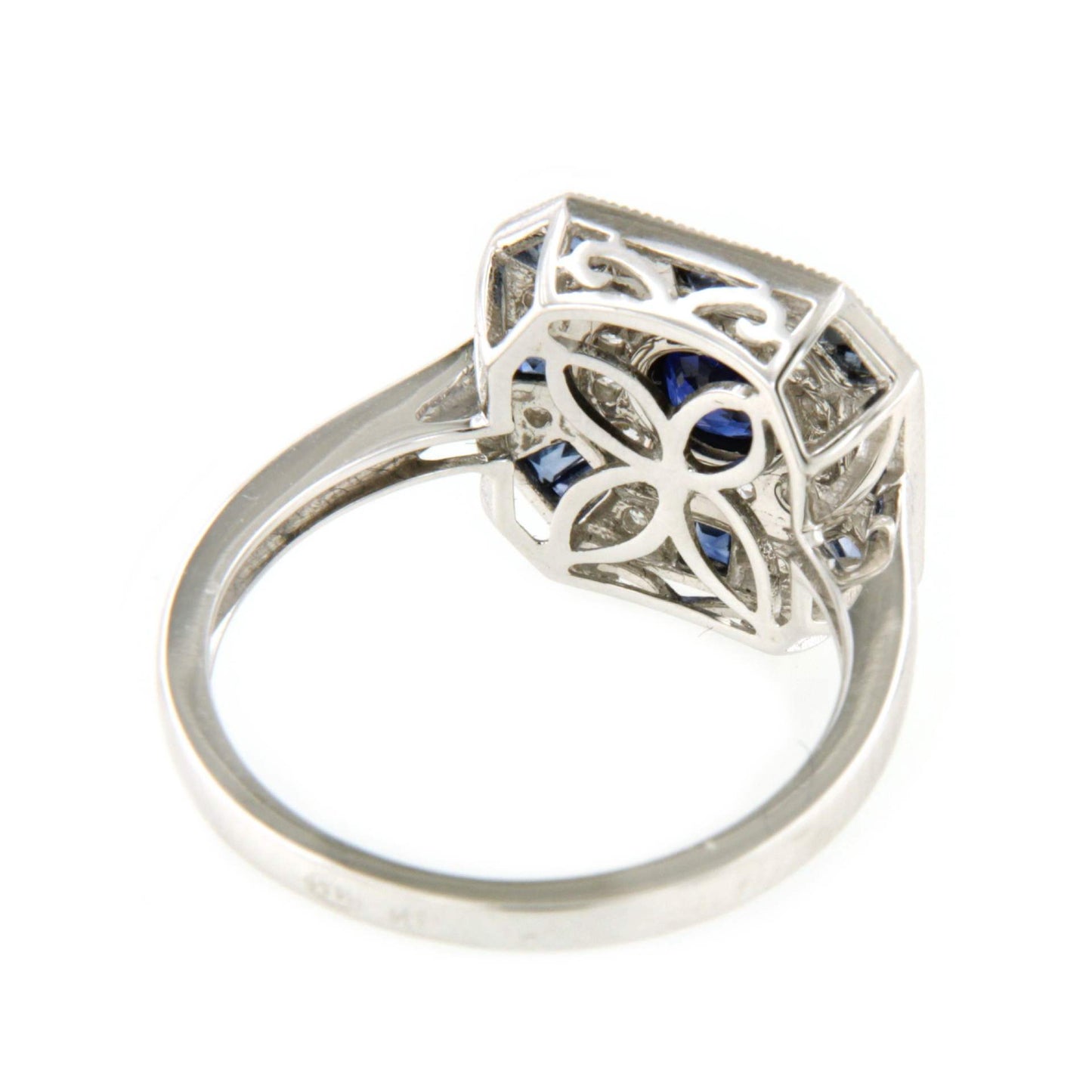 Zebra ring in 18k white gold with diamonds and sapphire in art deco style