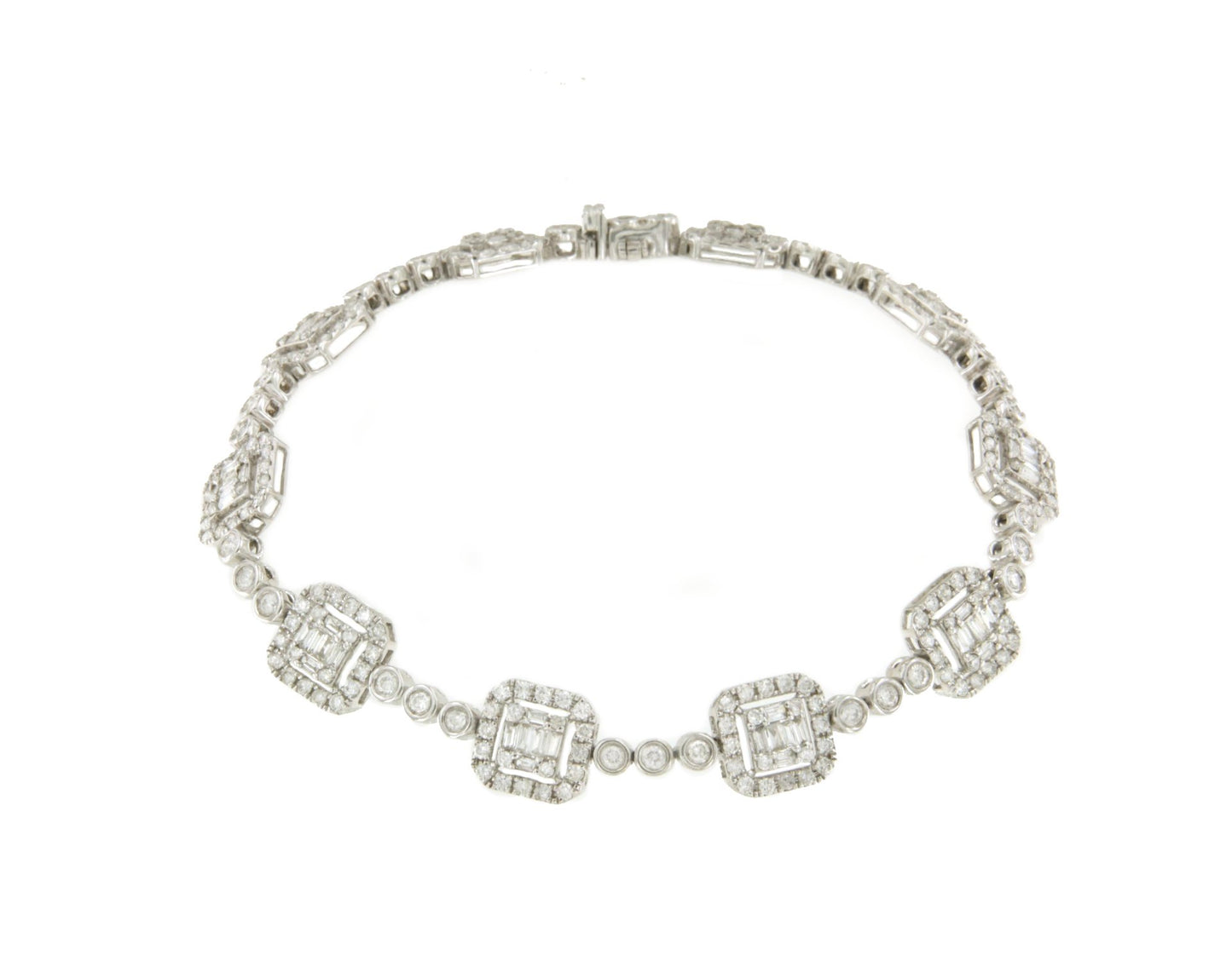 Pulsera BURDEOS en oro blanco de 18 kilates baguettes y diamantes