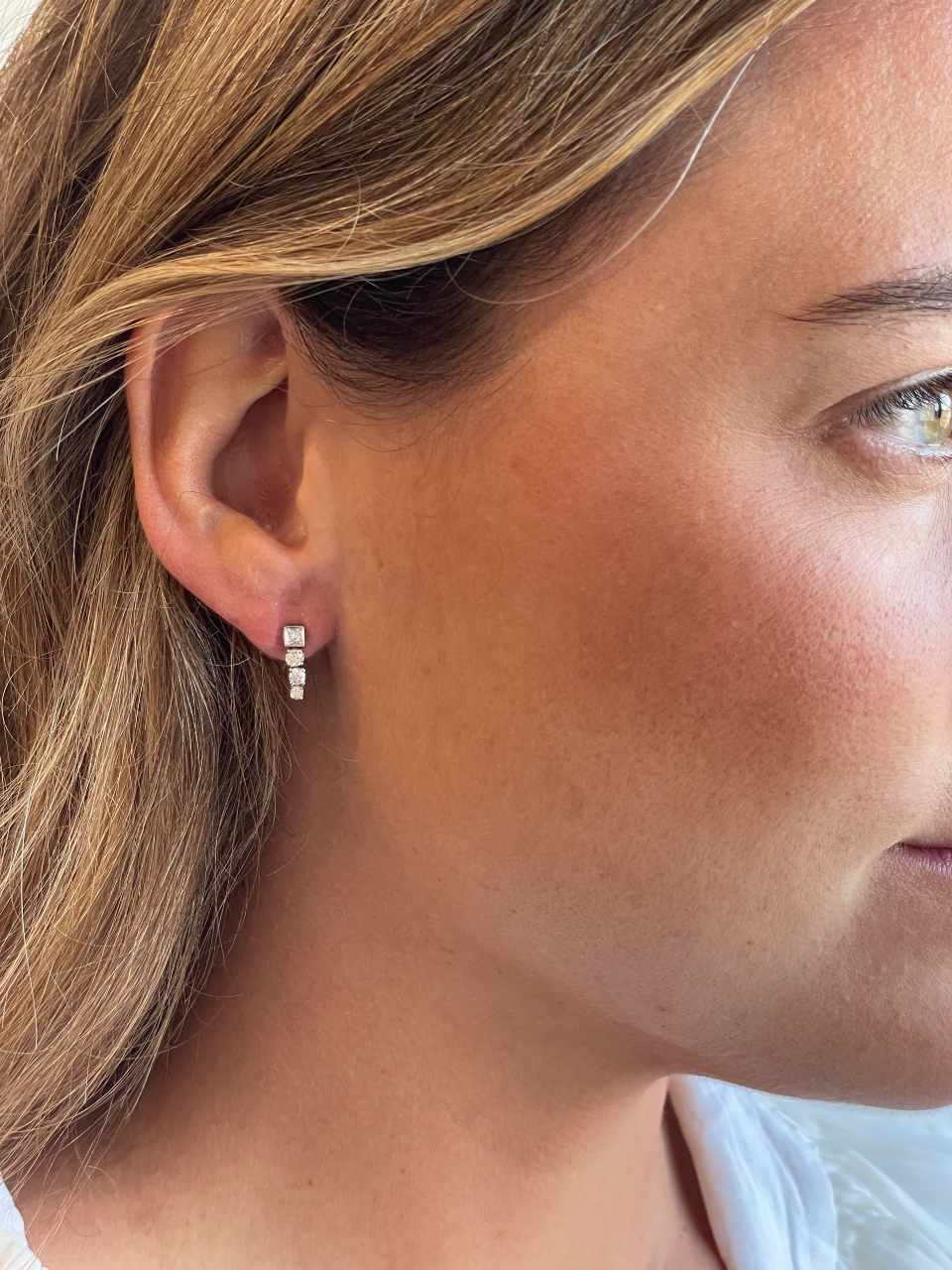 TERESA detachable earrings in 18k white gold and diamonds