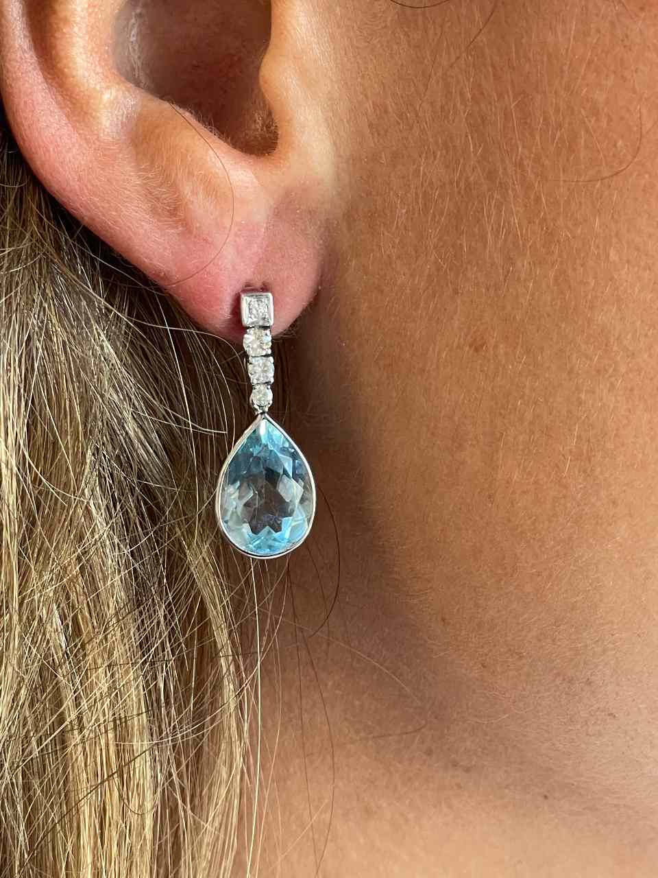 TERESA detachable earrings in 18k white gold and diamonds