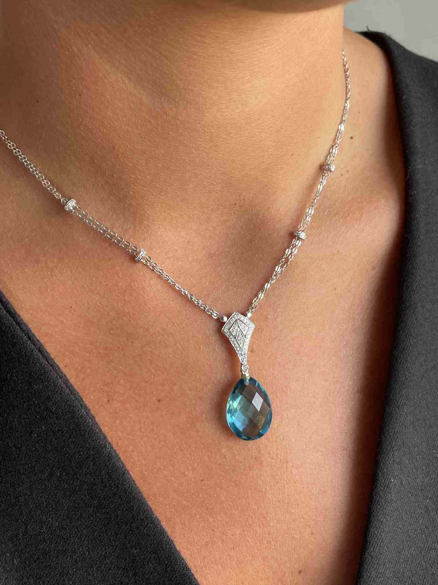 AMIENS choker in white gold and 18k pendant with diamonds.