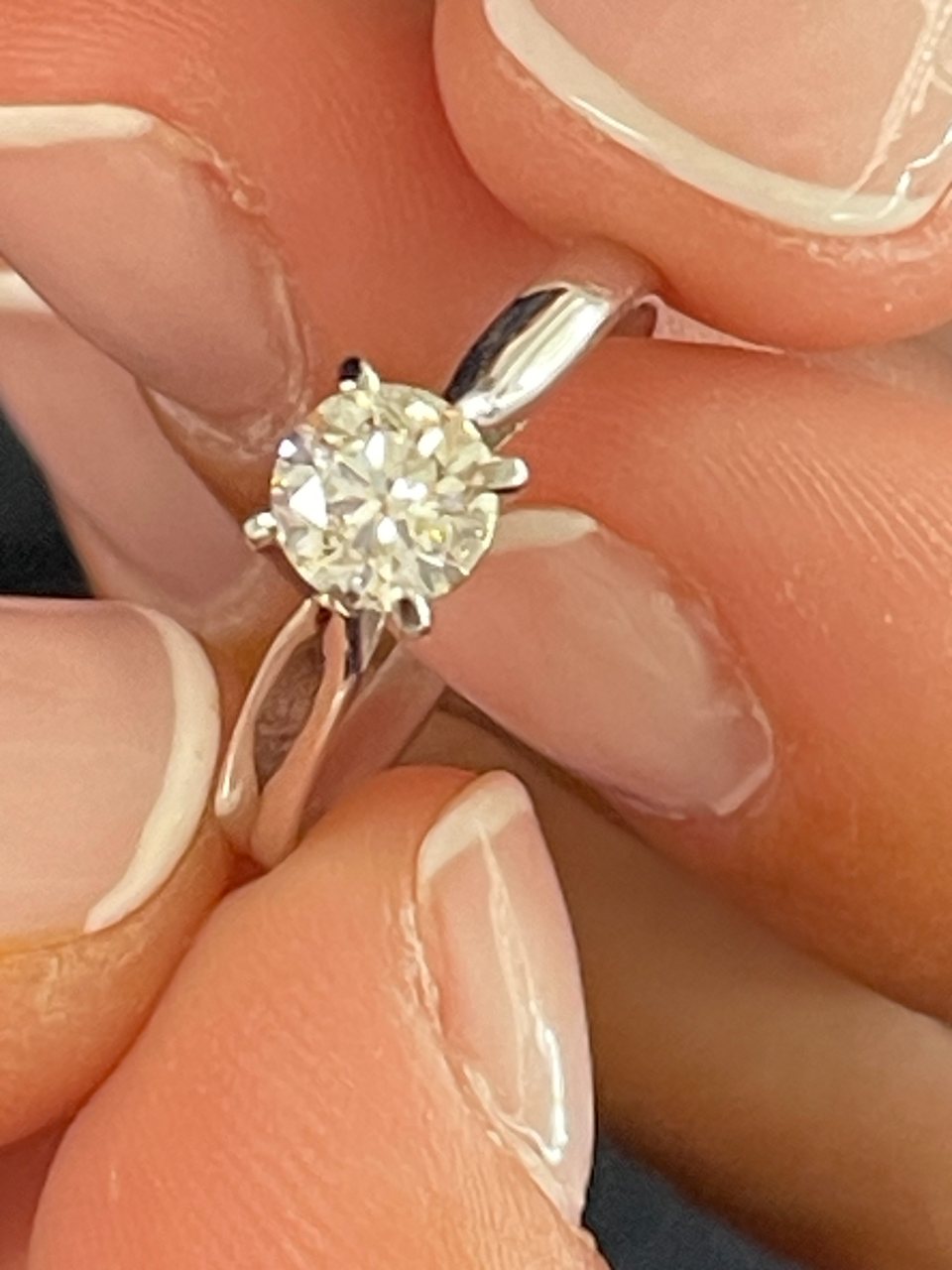 LAVAL classic solitaire diamond ring in 18k white gold