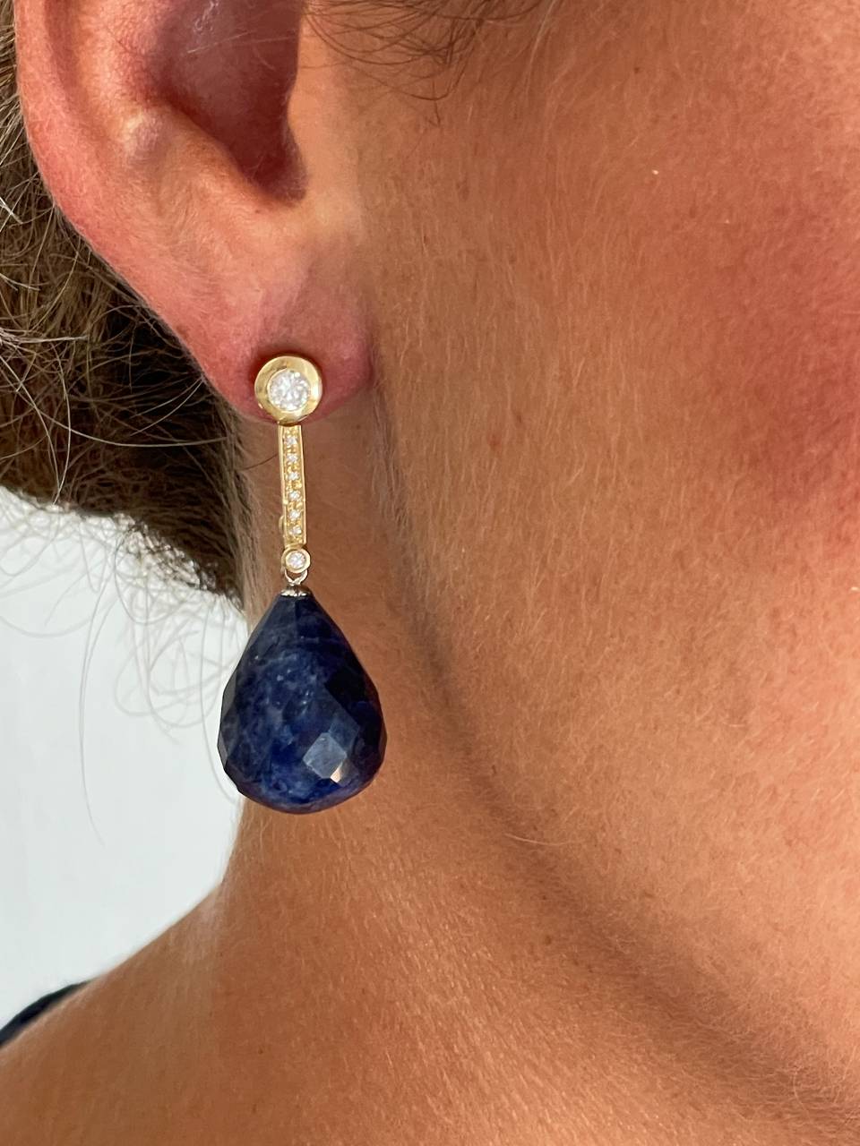 NEVERS detachable stud earrings in 18k yellow gold