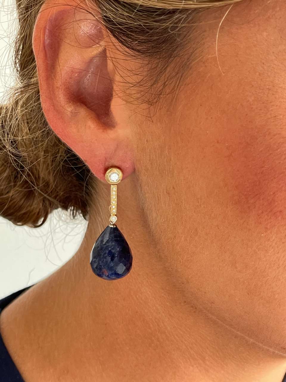 NEVERS detachable stud earrings in 18k yellow gold