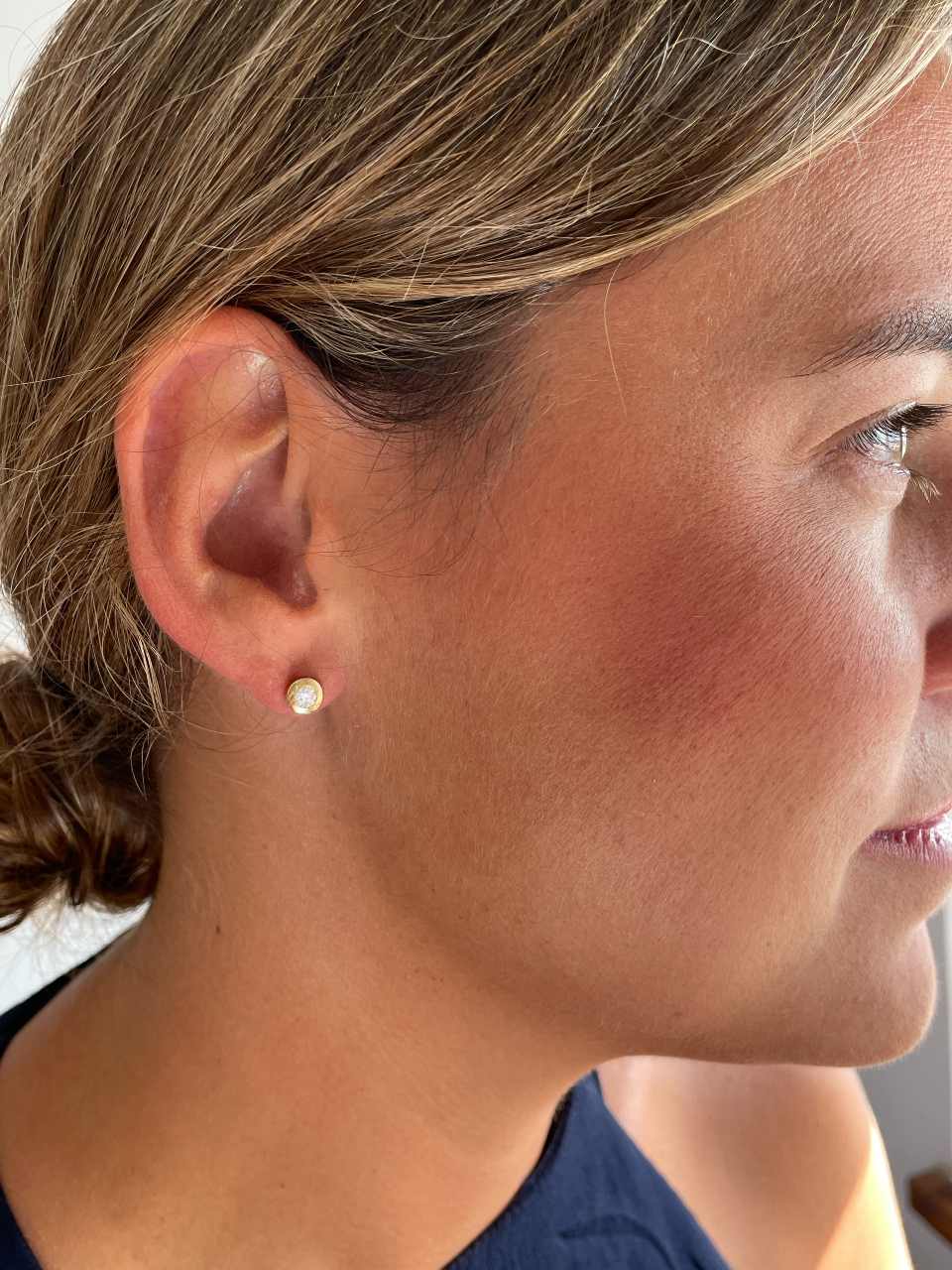 NEVERS detachable stud earrings in 18k yellow gold