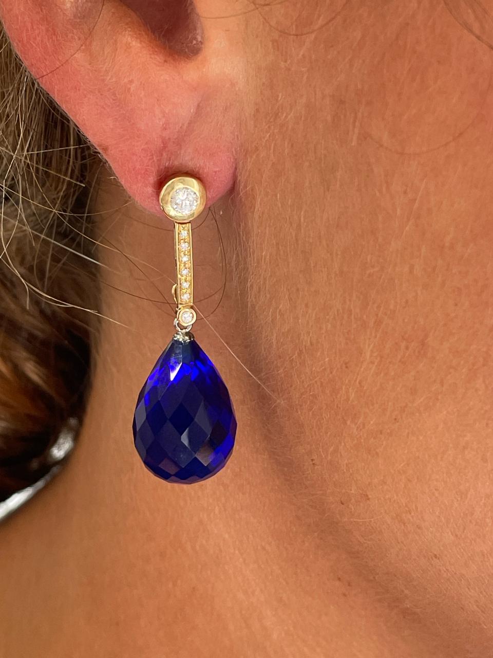 NEVERS detachable stud earrings in 18k yellow gold