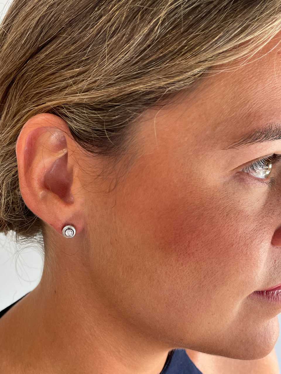 MOKKARILLOS detachable stud earrings with diamonds in 18k gold