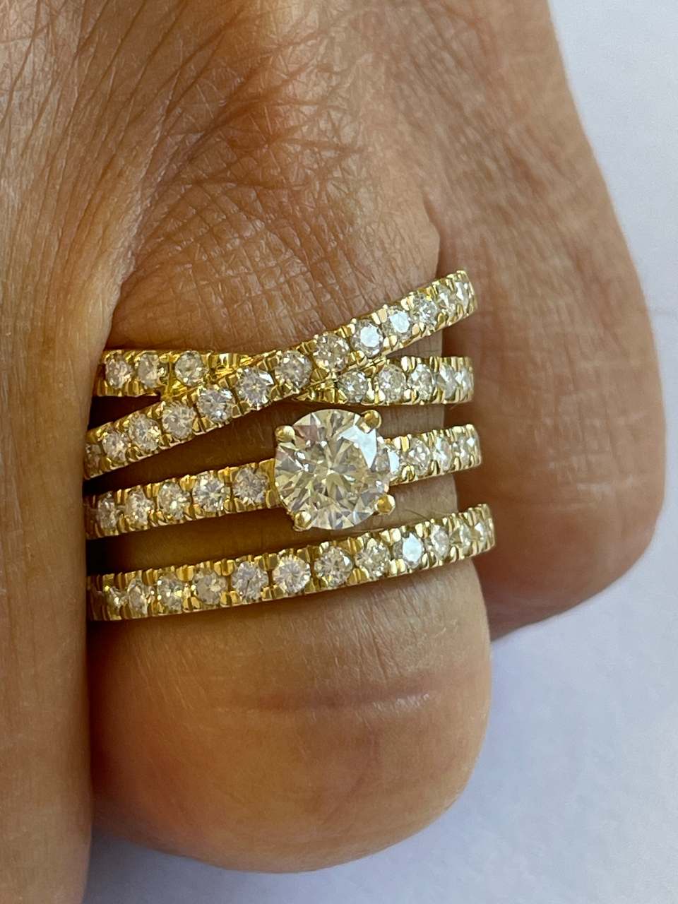 ROANNE diamond ring in 18k yellow gold and detachable.