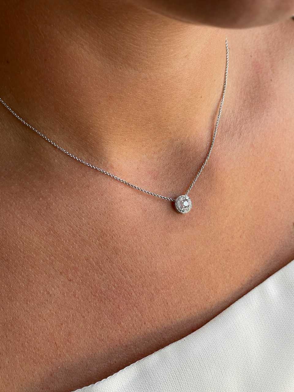 CANDELA chain with pendant in 18k white gold and diamonds.