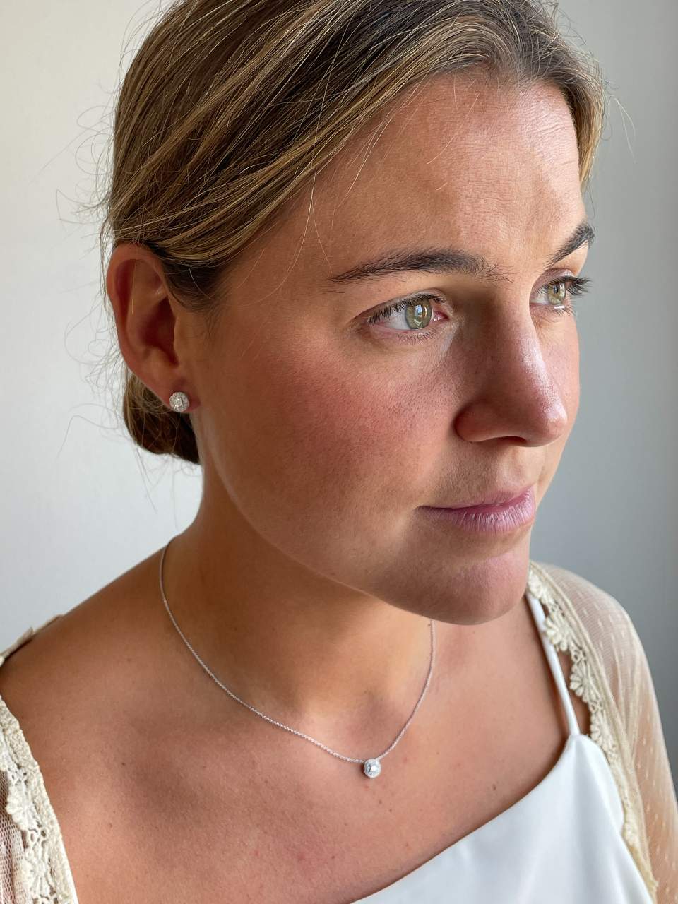 CANDELA chain with pendant in 18k white gold and diamonds.