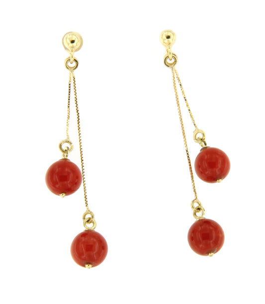 FINGI earring in 18-karat yellow gold and coral beads.