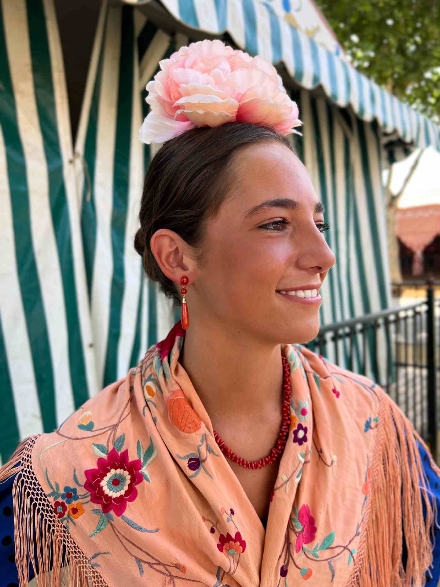 SARA earrings in coral and 18-karat gold