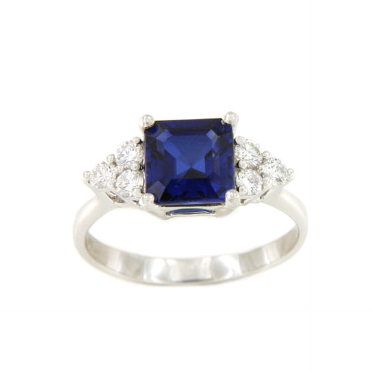 VIVEIRO ring in 18k white gold with sapphires and diamonds.