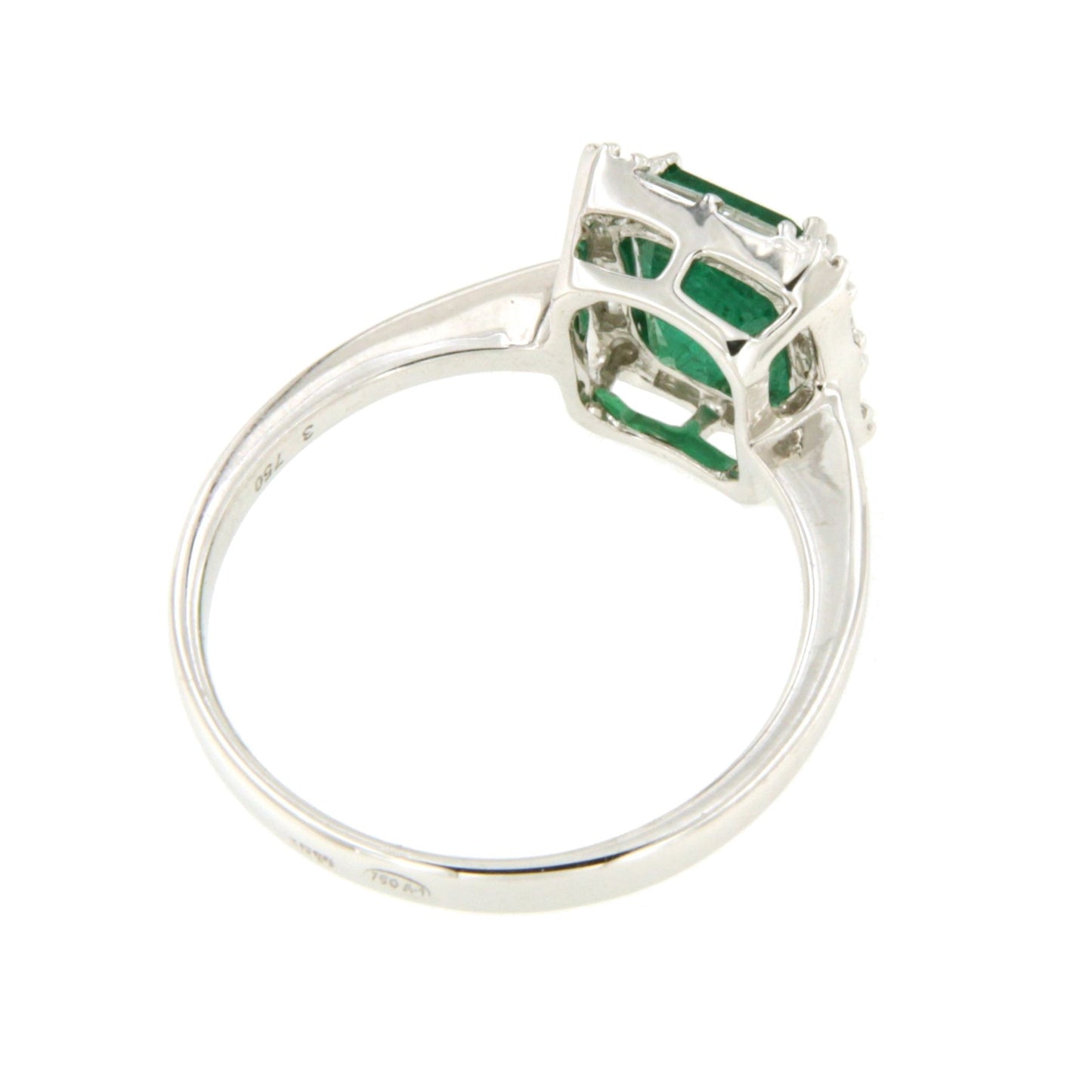 BETANZO ring with emeralds, baguettes and diamonds in 18k white gold