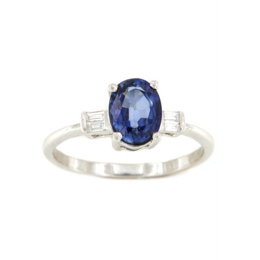 MUROS ring in 18k white gold with sapphires and diamond baguettes.