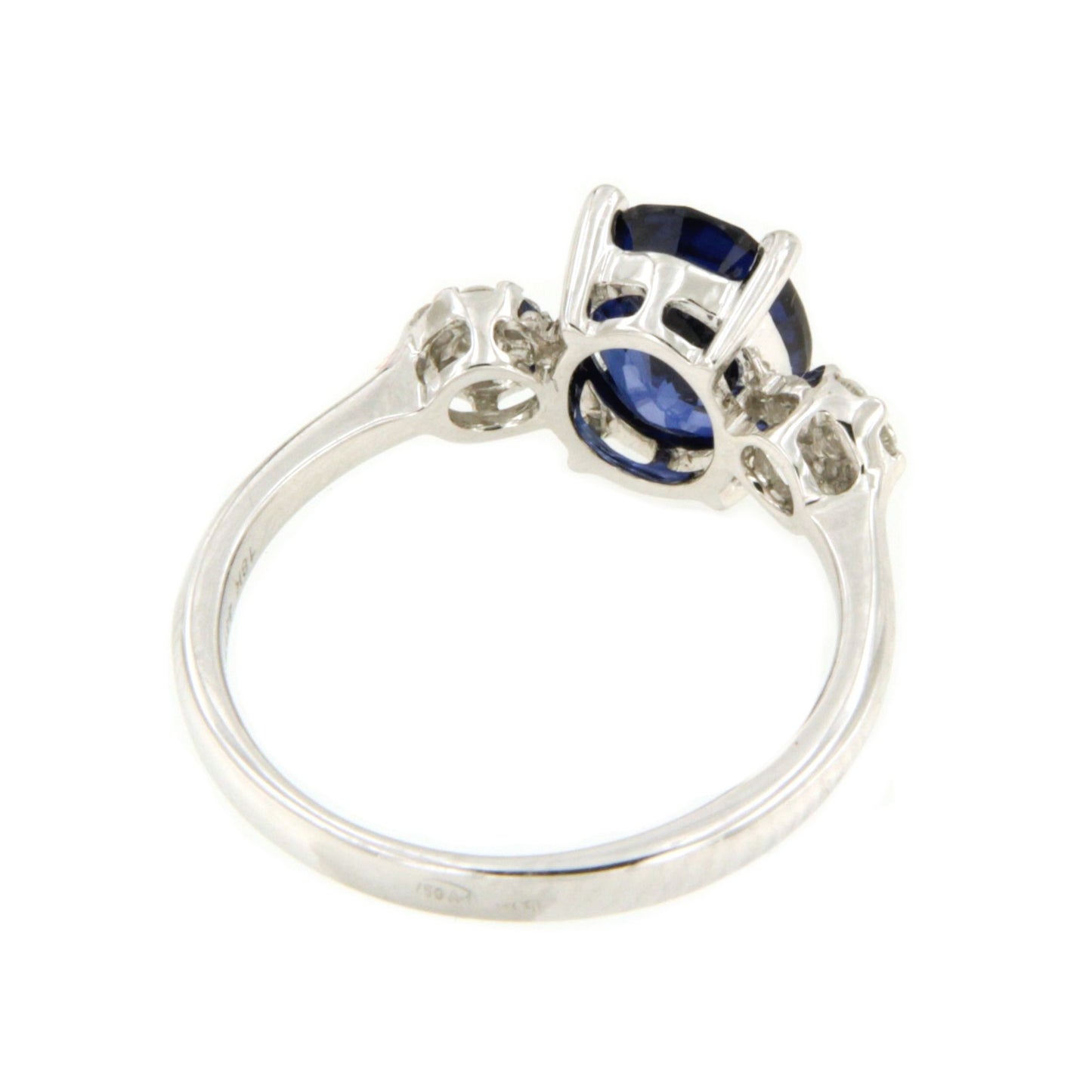 Anillo NOIA de zafiro con brillantes en oro blanco 18 ktes.