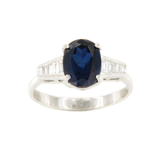 BOIRO ring in 18k white gold with sapphire and baguettes.