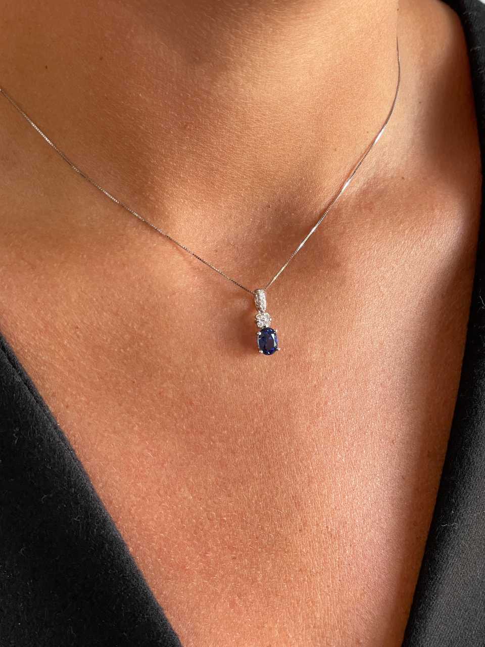 BUDONI pendant, 18k white gold charm with diamonds and sapphire