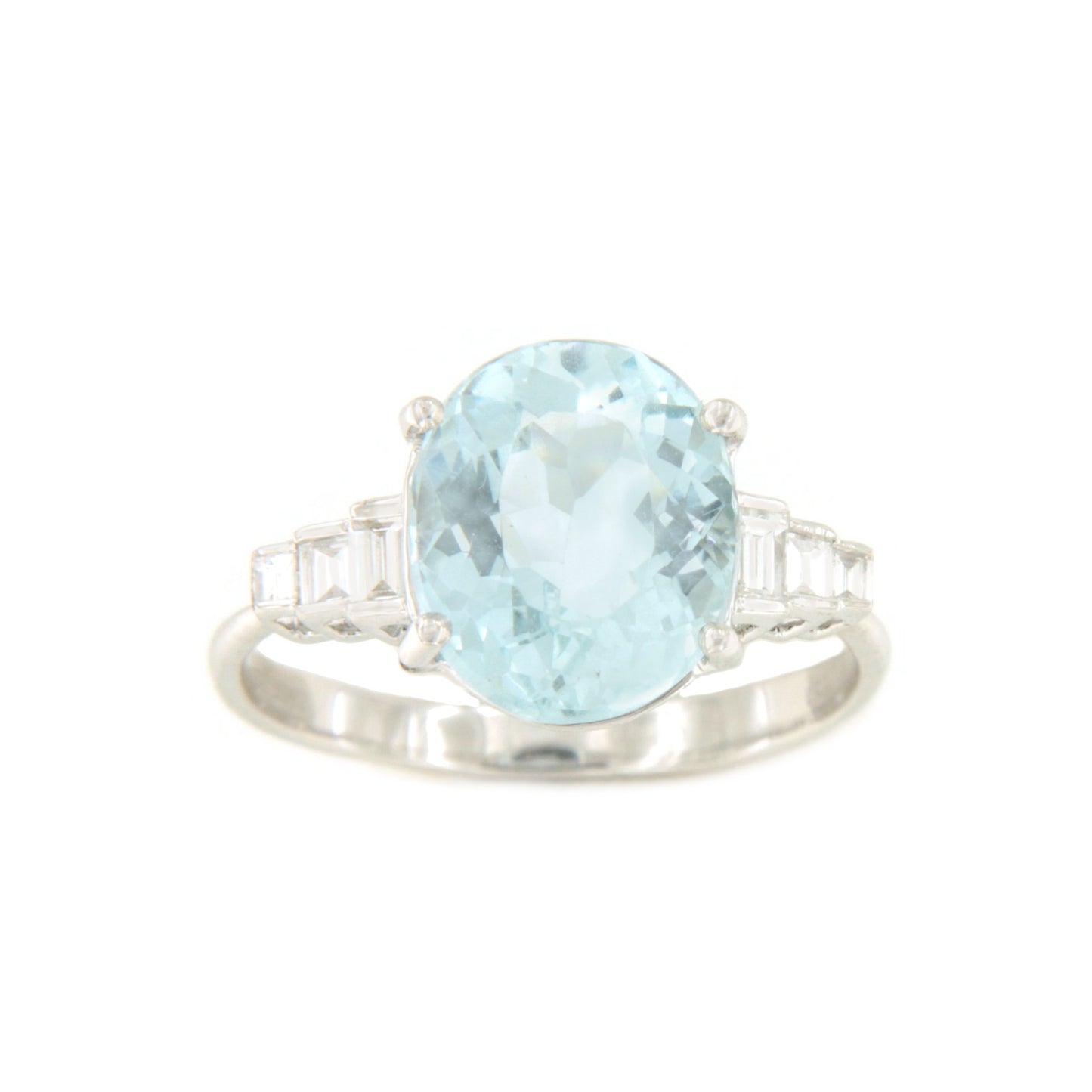 Anillo SORVA oval de aguamarina y baguettes en oro blanco 18 ktes