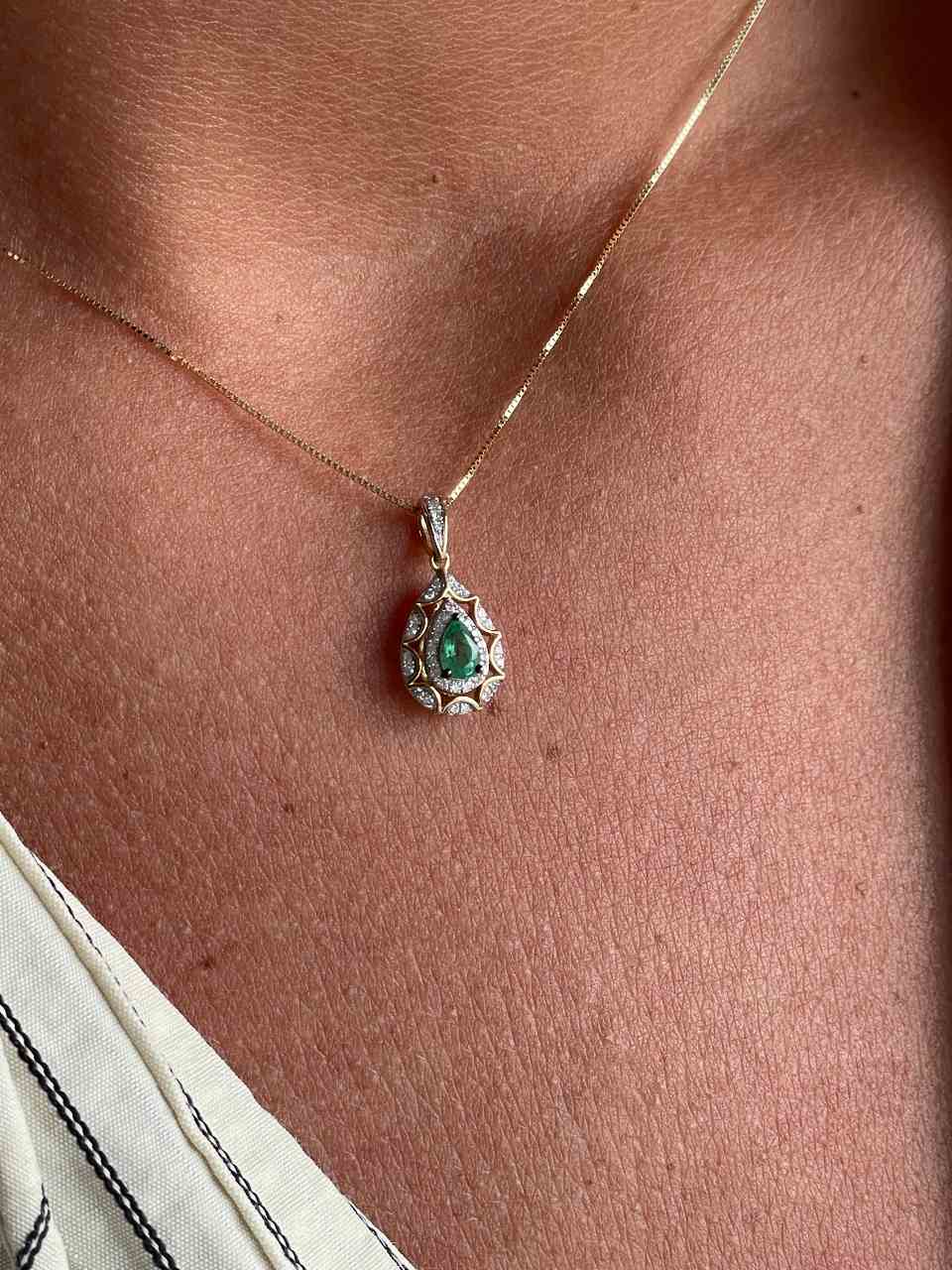 CIRELA pendant in 14k yellow gold with diamonds and emeralds