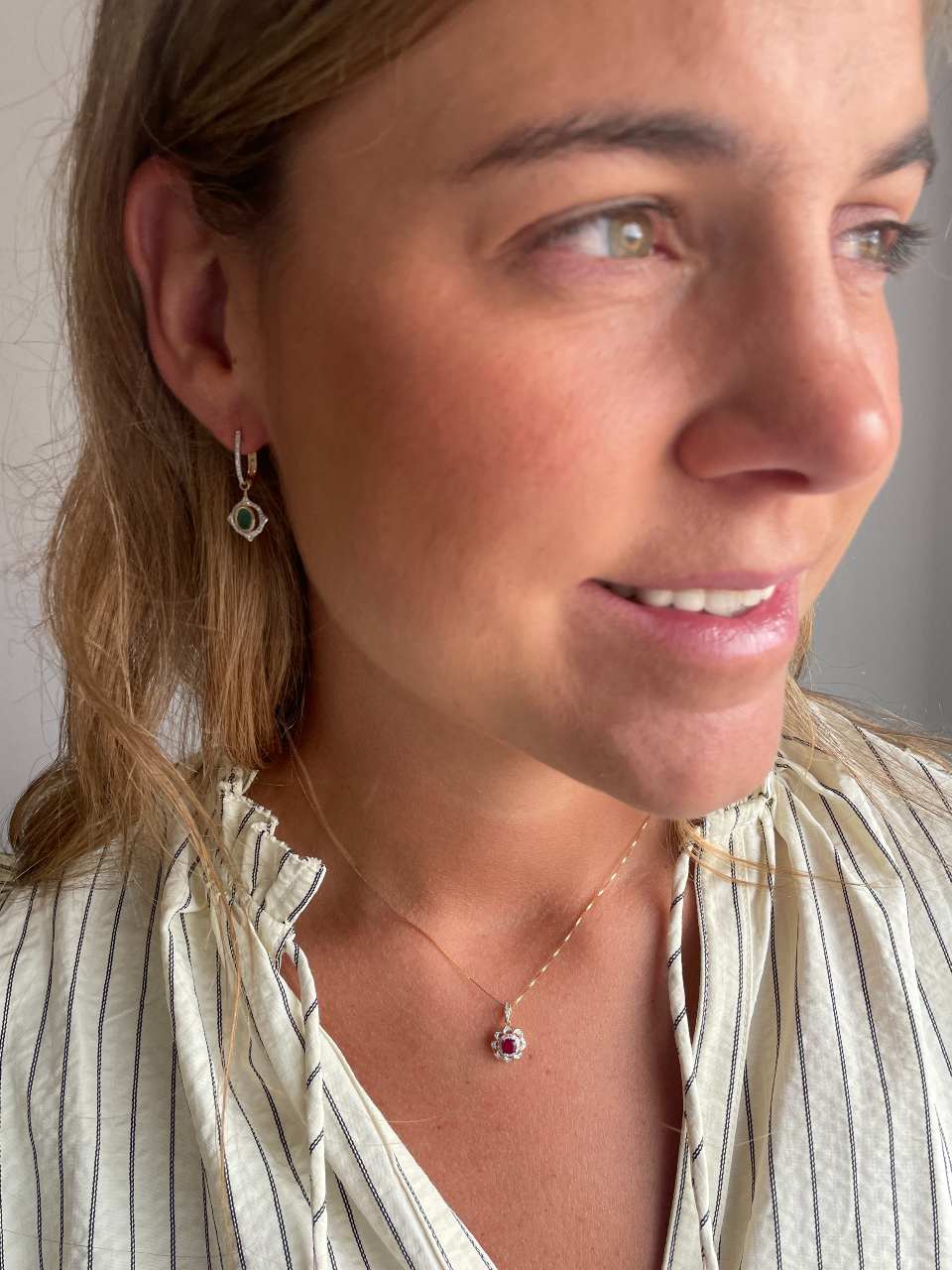 NAVIRA pendant in 14k rose gold with diamonds and ruby