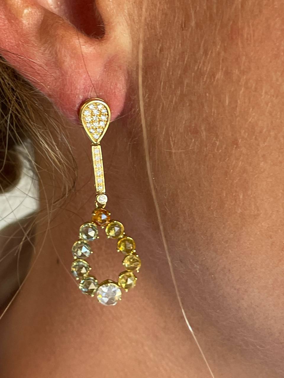 ECLEPTICA, long yellow gold earrings with diamonds and sapphires