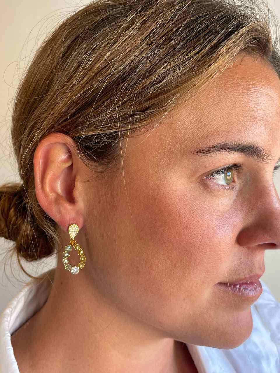 ECLEPTICA, long yellow gold earrings with diamonds and sapphires