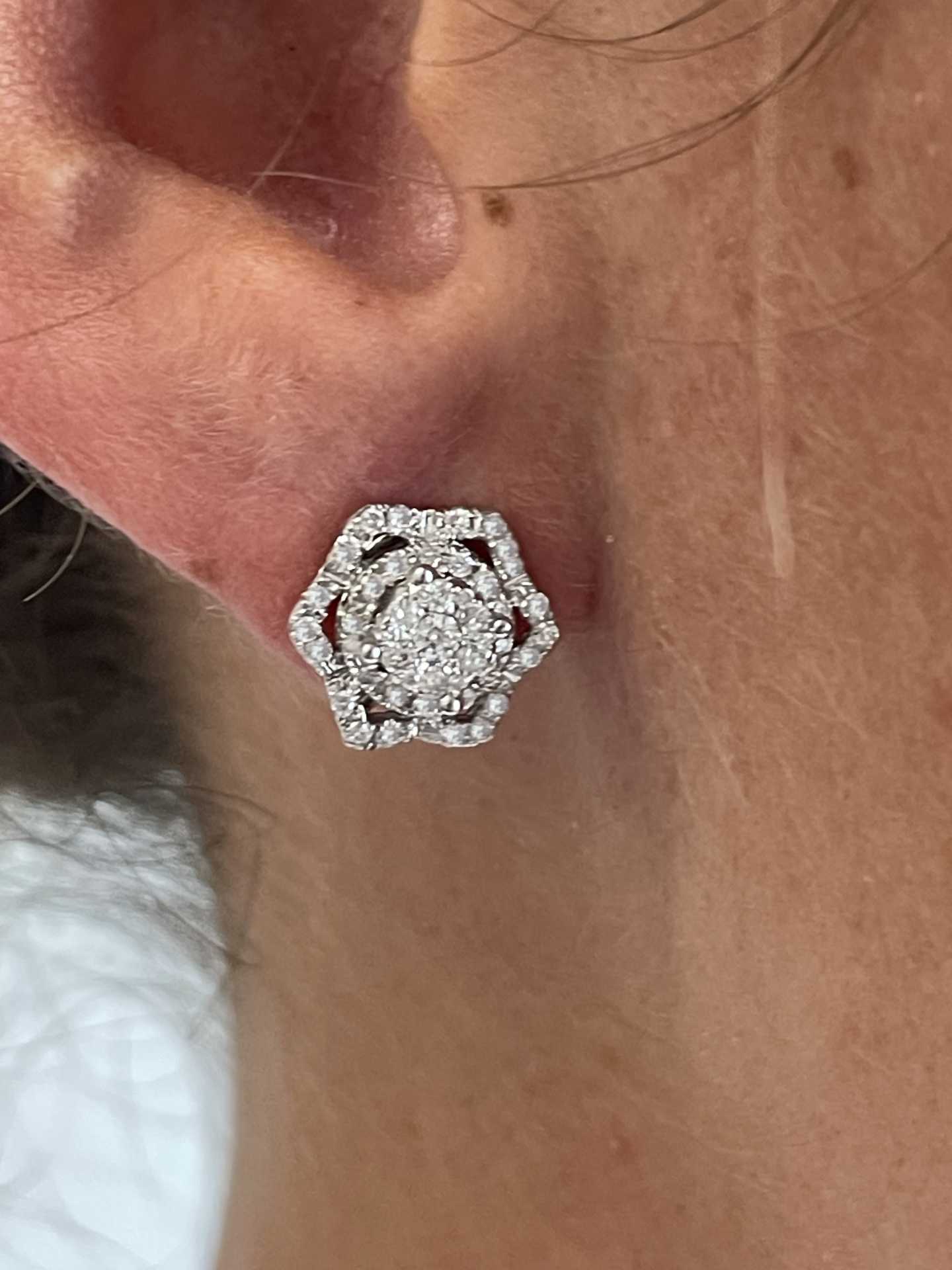 CELIA long detachable earring with diamonds in white gold
