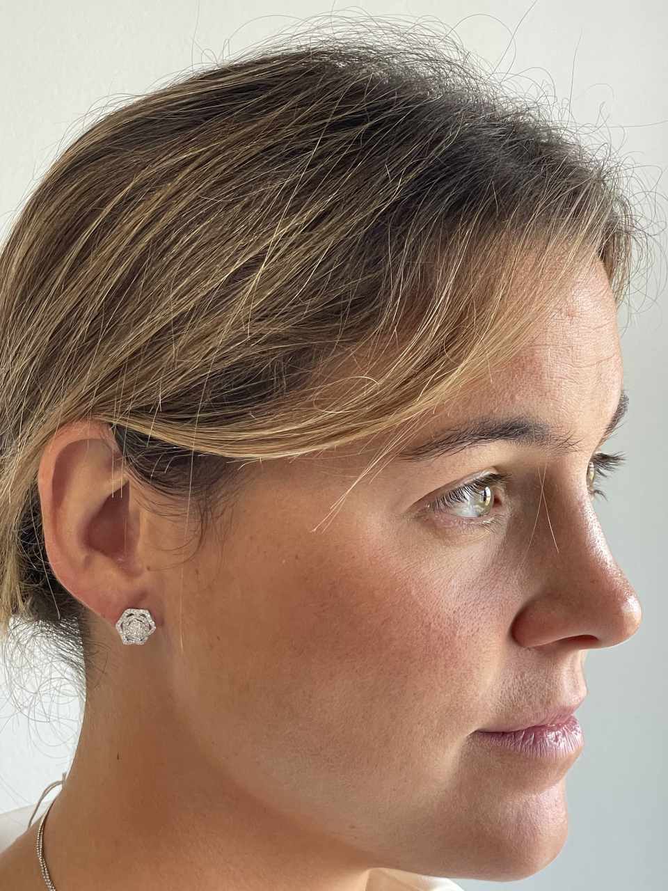 CELIA long detachable earring with diamonds in white gold