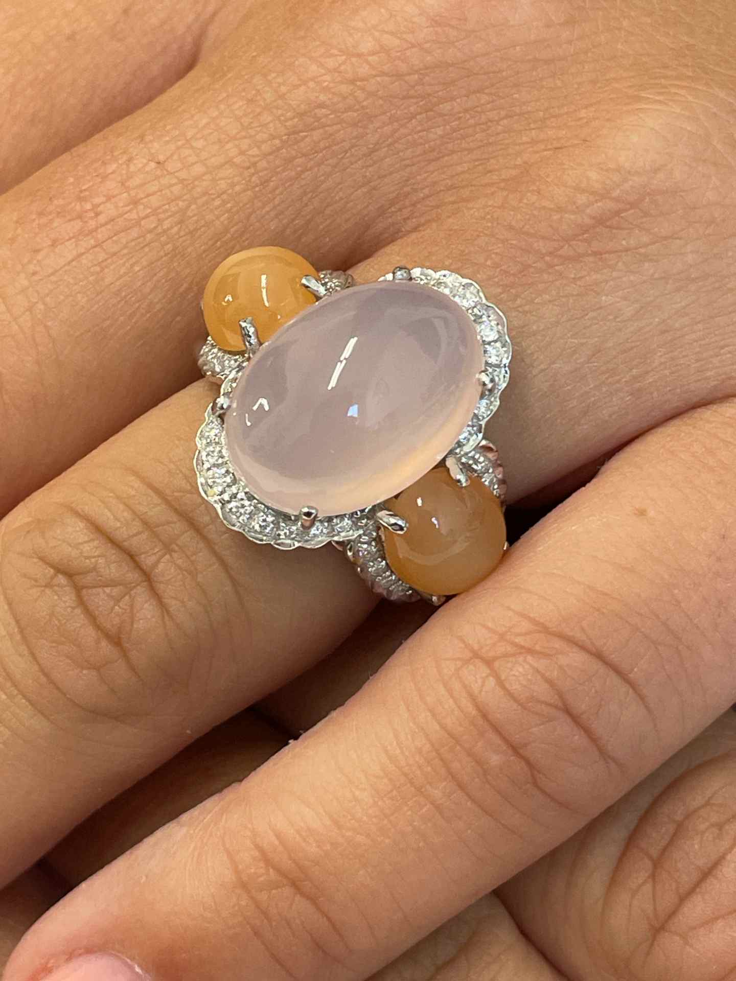Anillo LLODIO cuarzo rosa y naranja con brillante en oro 18 ktes.
