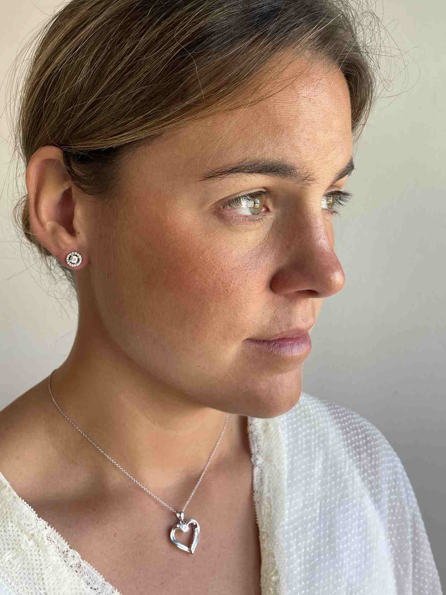 KIBO pendant in 18k white gold heart and baguettes