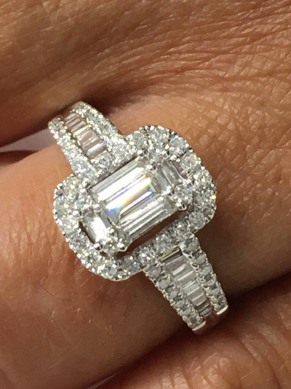 Anillo NIMET de oro blanco con diamantes en distintas tallas - Roman Joyero