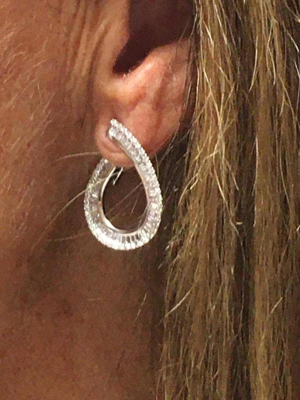 Pendientes NURGUL en oro blanco con diamantes y baguettes - Roman Joyero