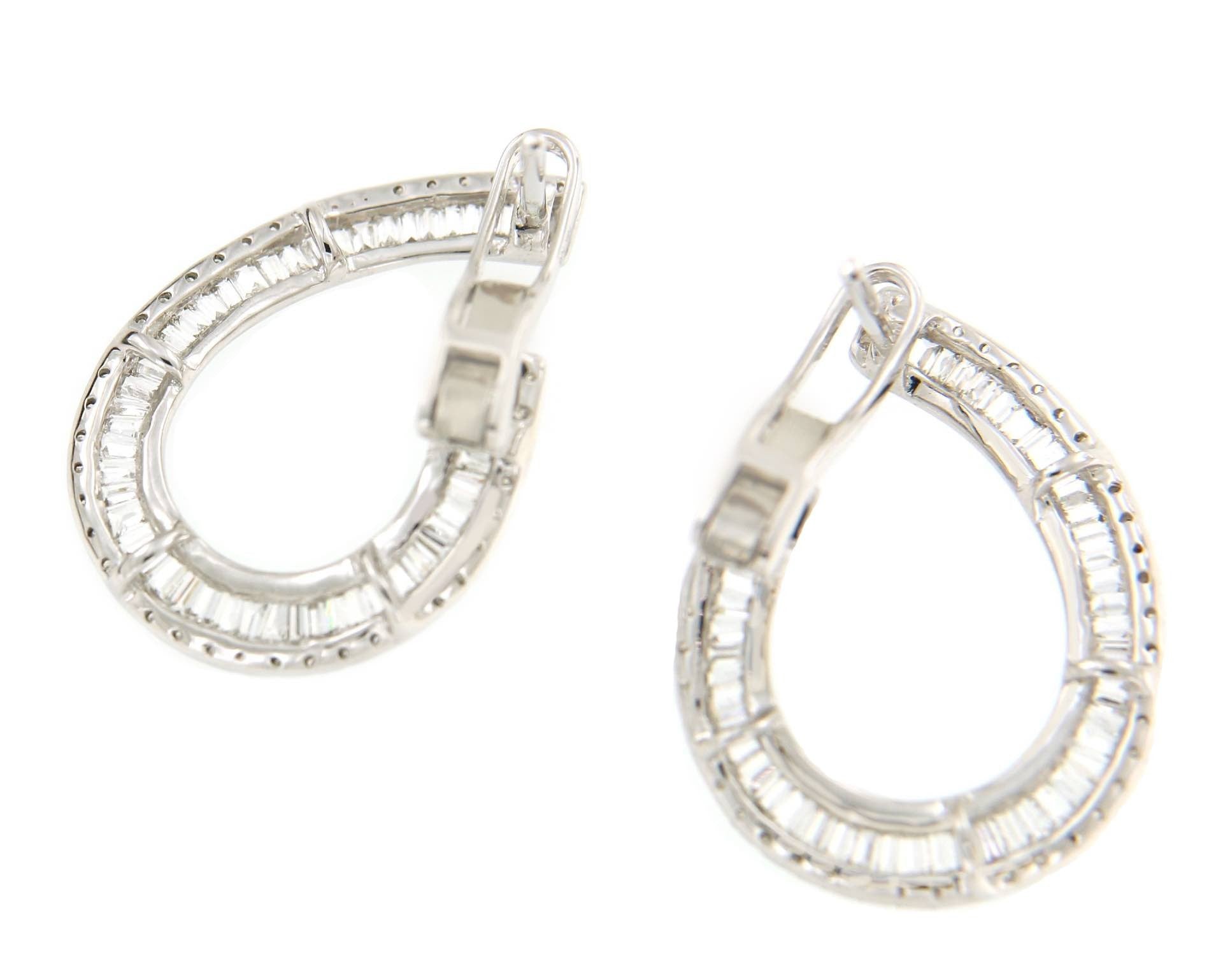 Pendientes NURGUL en oro blanco con diamantes y baguettes - Roman Joyero