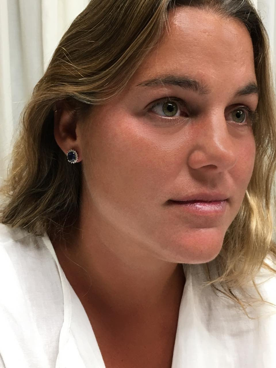 Pendientes NURTEN en oro blanco con zafiros y brillantes - Roman Joyero