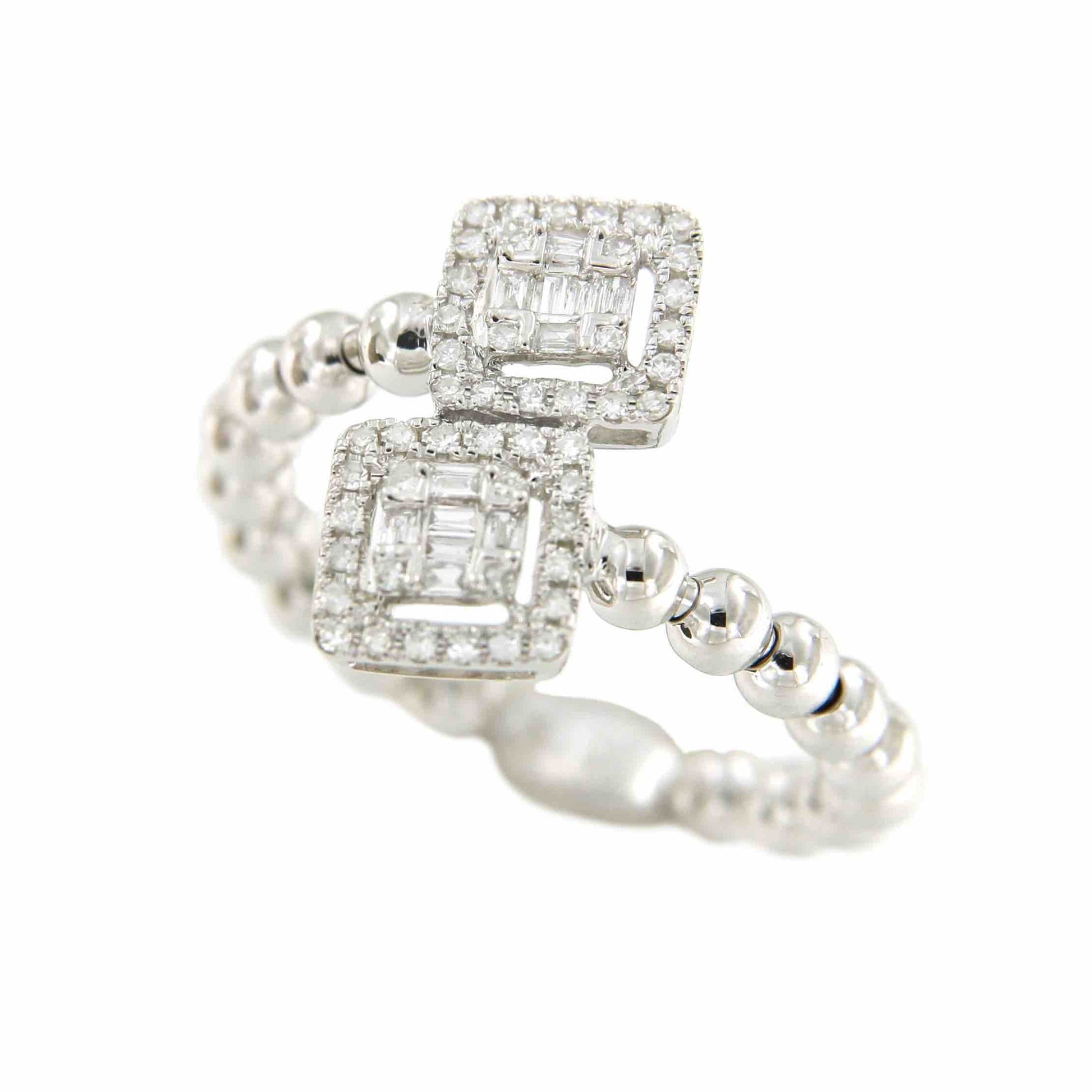 Anillo SEBNEM de oro amarillo o blanco con brillantes y baguettes