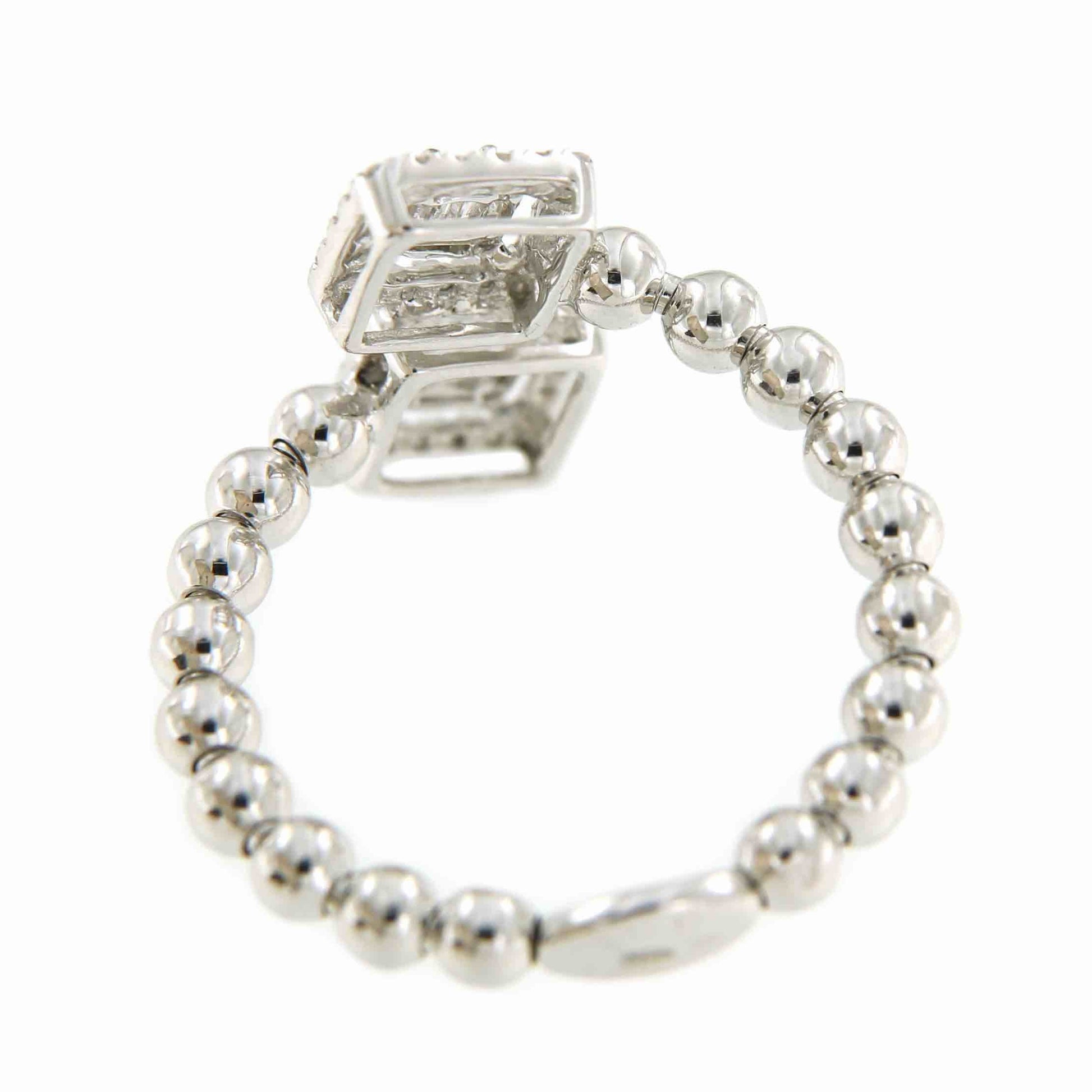 Anillo SEBNEM de oro amarillo o blanco con brillantes y baguettes