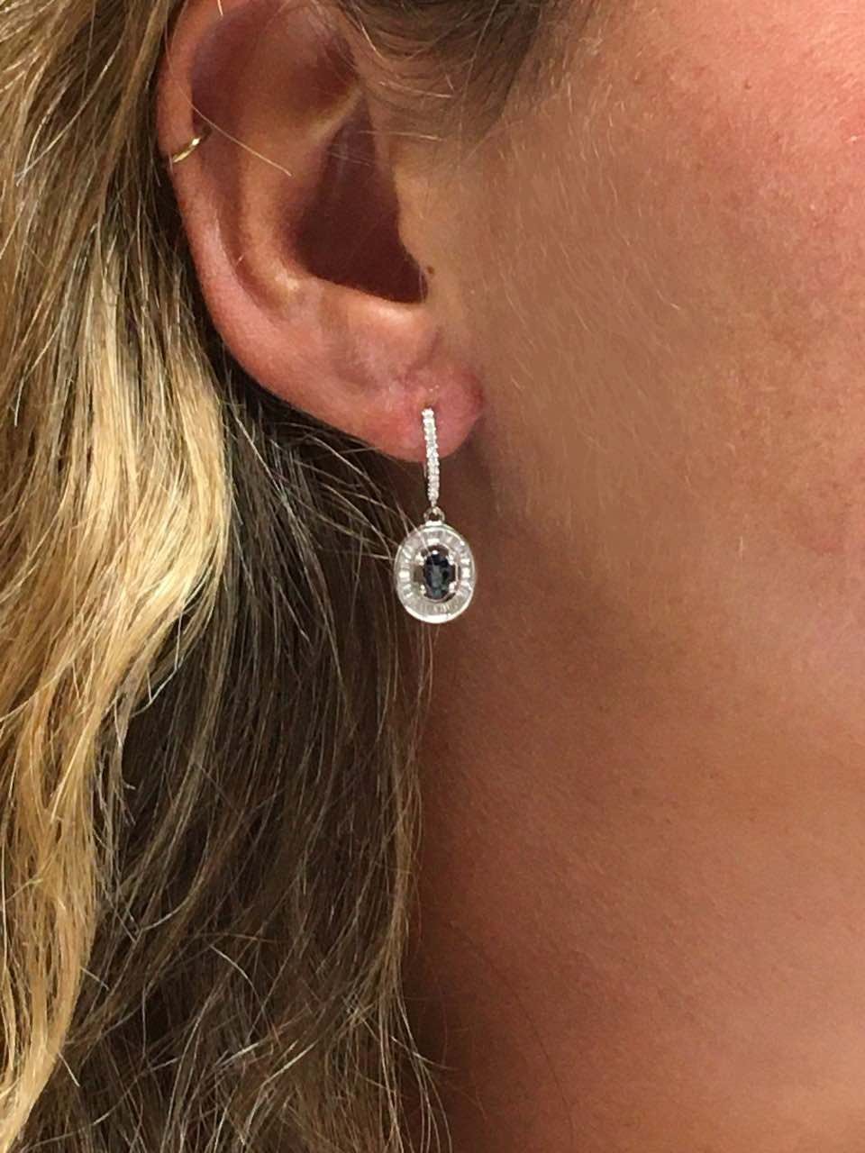 Pendientes SEDEF de oro blanco con diamantes y esmeralda, rubí o zafiro
