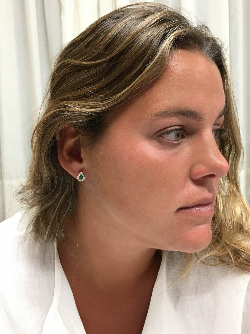 Pendientes SERMIN de oro blanco con brillantes y esmeraldas - Roman Joyero