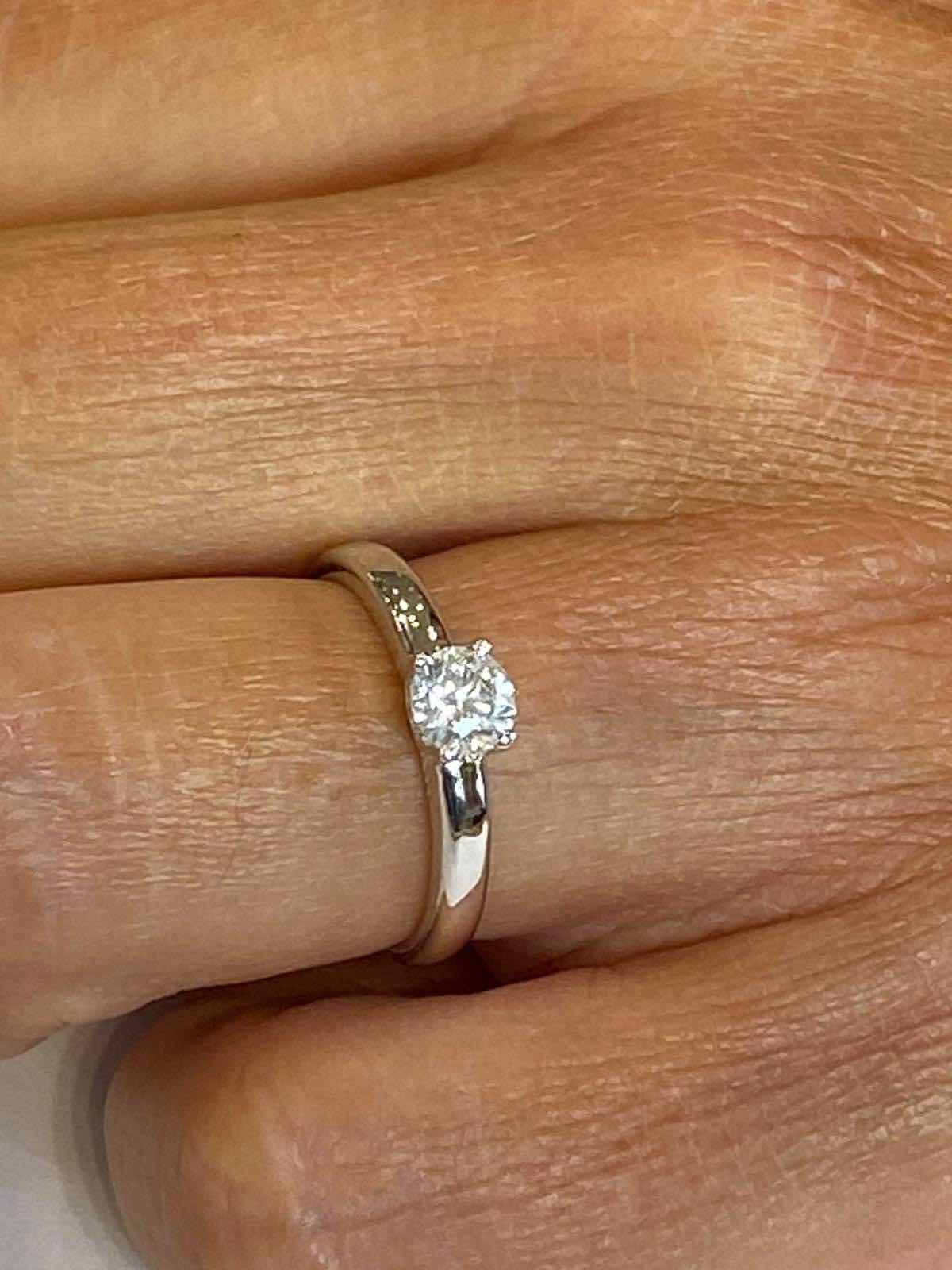 OTELO, Anillo de compromiso en oro blanco y diamante - Roman Joyero